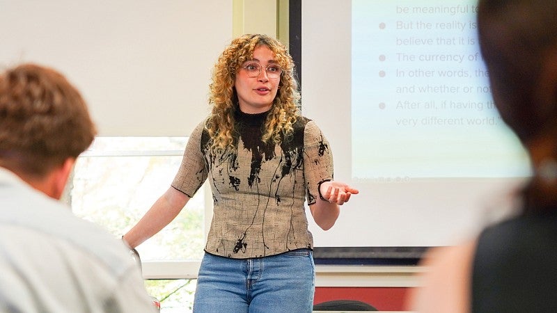 Alex Segre Cohen teaches a class